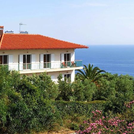 Aris Pension Aya Paraskevi Dış mekan fotoğraf