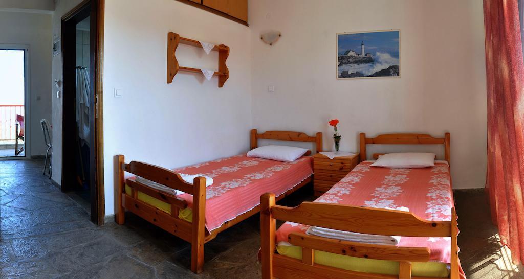 Aris Pension Aya Paraskevi Oda fotoğraf