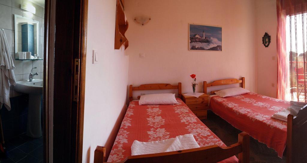 Aris Pension Aya Paraskevi Oda fotoğraf