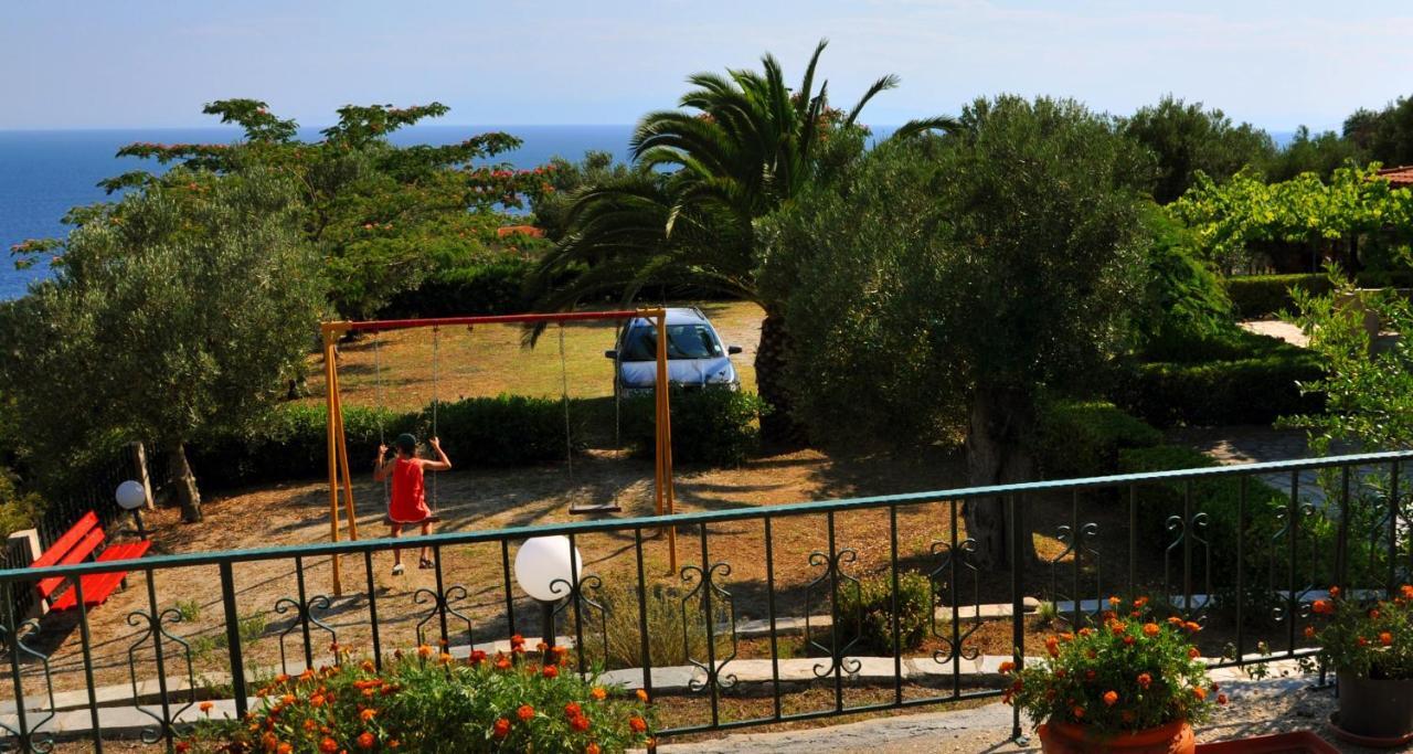 Aris Pension Aya Paraskevi Dış mekan fotoğraf